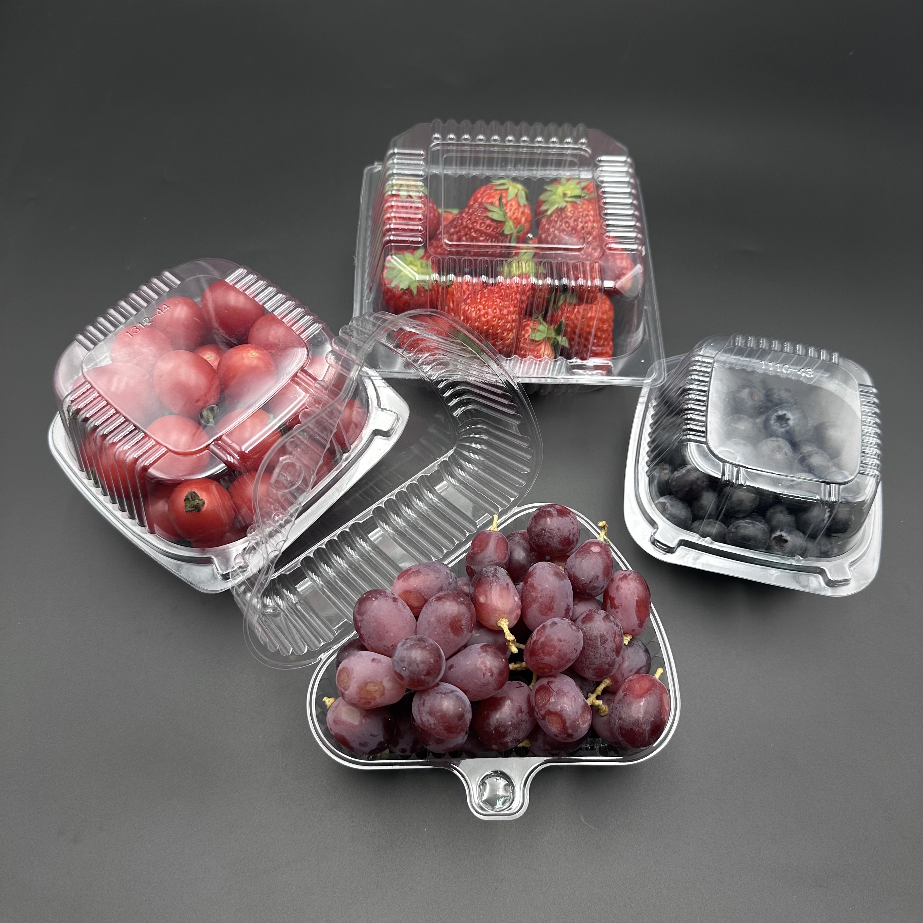 What are the characteristics of PET plastic suction packaging? 